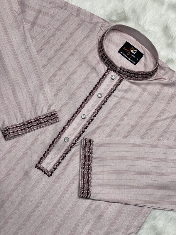 601 প্রিমিয়াম ইম্পোর্টেড কটন স্টেপ ডিজাইন পাঞ্জাবি ( Code: 601 ) - Image 1